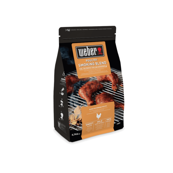Verpackung von Weber Räucherchips Poultry 700g mit gegrilltem Hühnchen