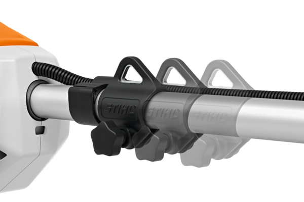 Nahaufnahme des ergonomischen Zweihandgriffs einer Stihl FSA 80 Motorsense