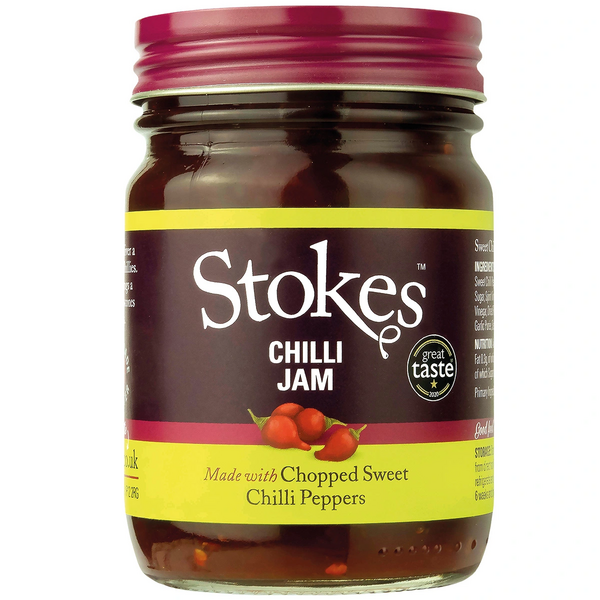 Stokes Chilli Jam Glas mit dunkelroter Marmelade und Etikett