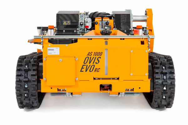 Frontansicht des AS 1000 Ovis EVO RC Mähers in Orange mit Raupenketten