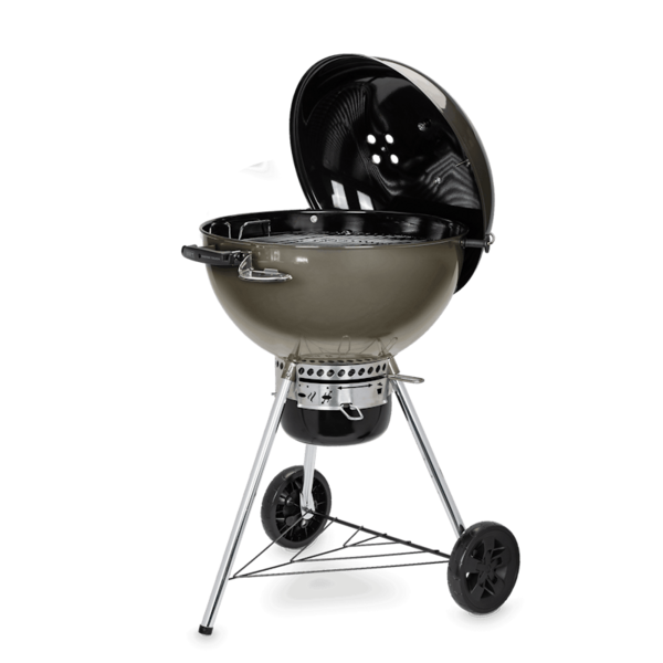 Weber Master-Touch GBS C-5750 Holzkohlegrill in Smoke Grey mit geöffnetem Deckel und sichtbarem Thermometer