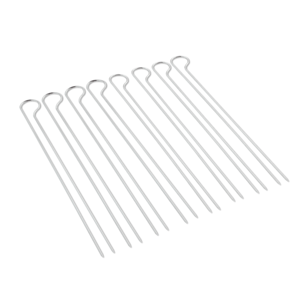 Set von 8 Weber Doppelspießen auf grünem Hintergrund