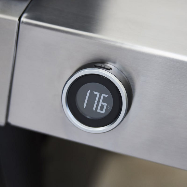 Digitales Thermometer des Weber Genesis Gasgrills zeigt 176 Grad Celsius