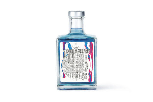 Flasche von Upstairs 144 Raspberry Square Gin-Likör mit Mannheim-Karte auf Etikett