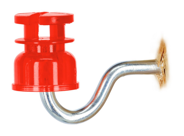 Roter Polycarbonat Schlitzisolator mit metallischem Rohr auf weißem Hintergrund