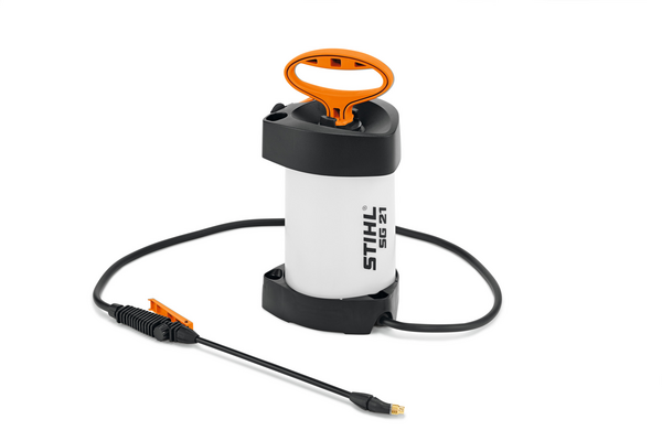 Stihl SG 21 Spritzgerät für Garten mit weißem Behälter und orangefarbenem Griff