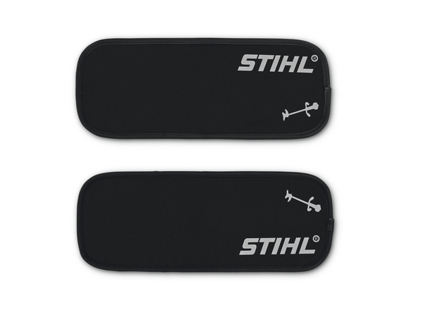 Zwei schwarze STIHL FS-Beinschützer mit Logo auf weißem Hintergrund