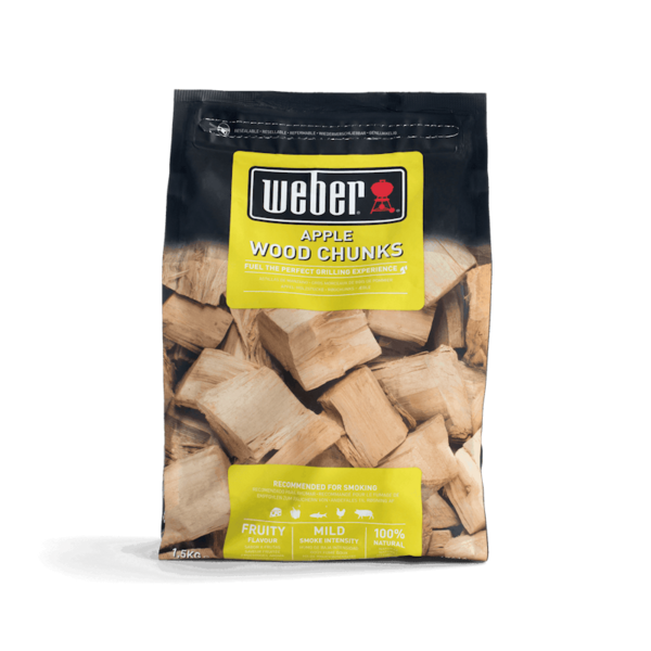 Packung Weber Wood Chunks Apfel 1.5kg mit sichtbaren Holzstücken für Grillaroma