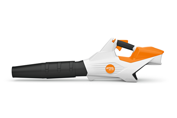 Stihl BGA 86 Akku-Laubbläser in Weiß und Orange mit ergonomischem Griff
