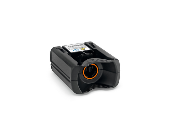 STIHL Adapter AP für Gartenarbeitsgeräte mit orangefarbenem Anschlussring