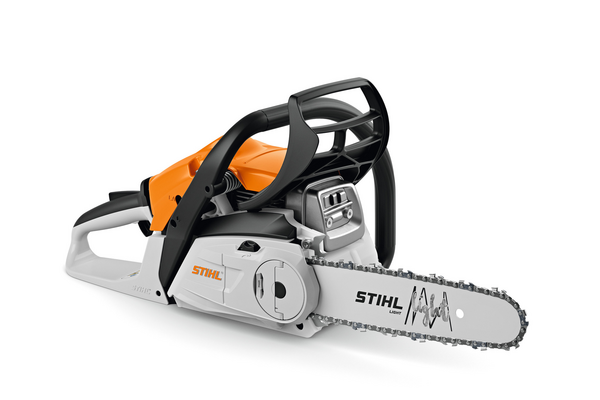 STIHL MS 162 C-BE Benzin-Kettensäge in Studioansicht mit sichtbaren Details und Markenlogo