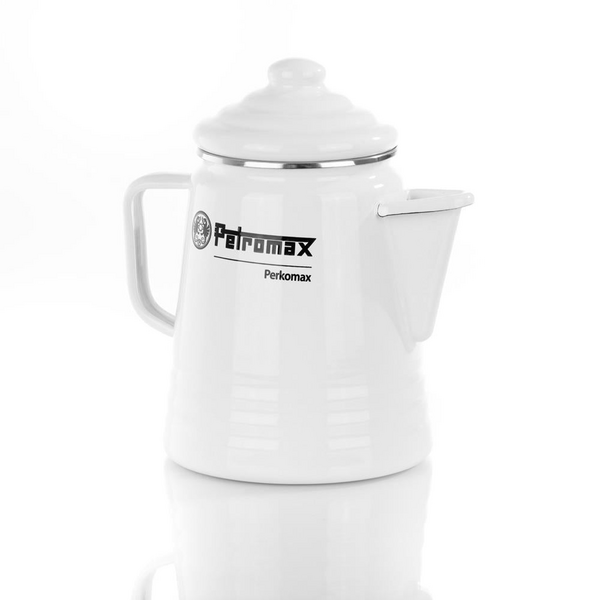 Weißer Petromax Perkomax Perkolator auf weißem Hintergrund
