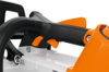 Detailansicht der Akku-Motorsäge STIHL MSA 190 T mit Fokus auf Bedienelemente