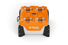 STIHL AL 301-4 Mehrfachladegerät in Orange mit vier Ladeschächten und digitalem Display
