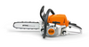 STIHL MS 231 C-BE Benzin-Motorsäge auf weißem Hintergrund