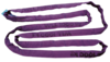 Violette Rundschlinge mit Tragkraftangabe und doppelter Ummantelung auf neutralem Hintergrund