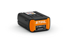 Stihl AP 500 S Akkumulator mit orangefarbenen Akzenten und Ladezustandsanzeige