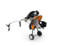 STIHL MH 445 Motorhacke auf weißem Hintergrund mit einstellbarer Arbeitsbreite und robustem Design