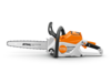 Professionelle Akku-Kettensäge STIHL MSA 200 C-B auf weißem Hintergrund