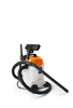 Stihl SE 33 Nass- und Trockensauger auf weißem Hintergrund mit Zubehör