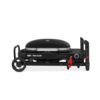 Weber Traveler Compact Gasgrill in Schwarz, zusammengeklappt und transportbereit