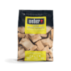 Packung Weber Wood Chunks Apfel 1.5kg mit sichtbaren Holzstücken für Grillaroma