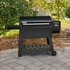 Weber Smoque XL Pelletsmoker mit neuem Ablageboden im Garten