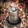 Petromax Perkolator aus Edelstahl auf Outdoor-Kocher im Herbst