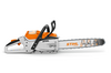 STIHL MSA 300 Akku-Kettensäge mit RS Pro-Sägekette und Light 04-Führungsschiene auf weißem Hintergrund