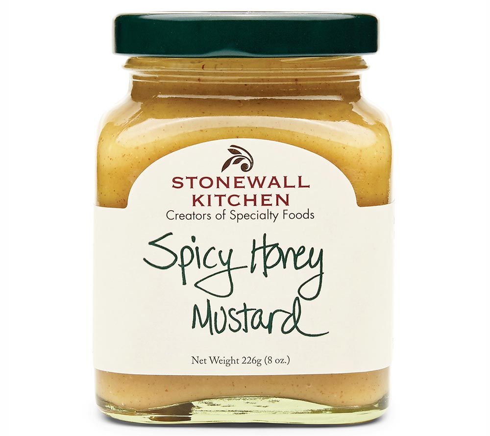 Glas Stonewall Kitchen Spicy Honey Mustard 226g mit sichtbarem Inhalt und Markenlogo