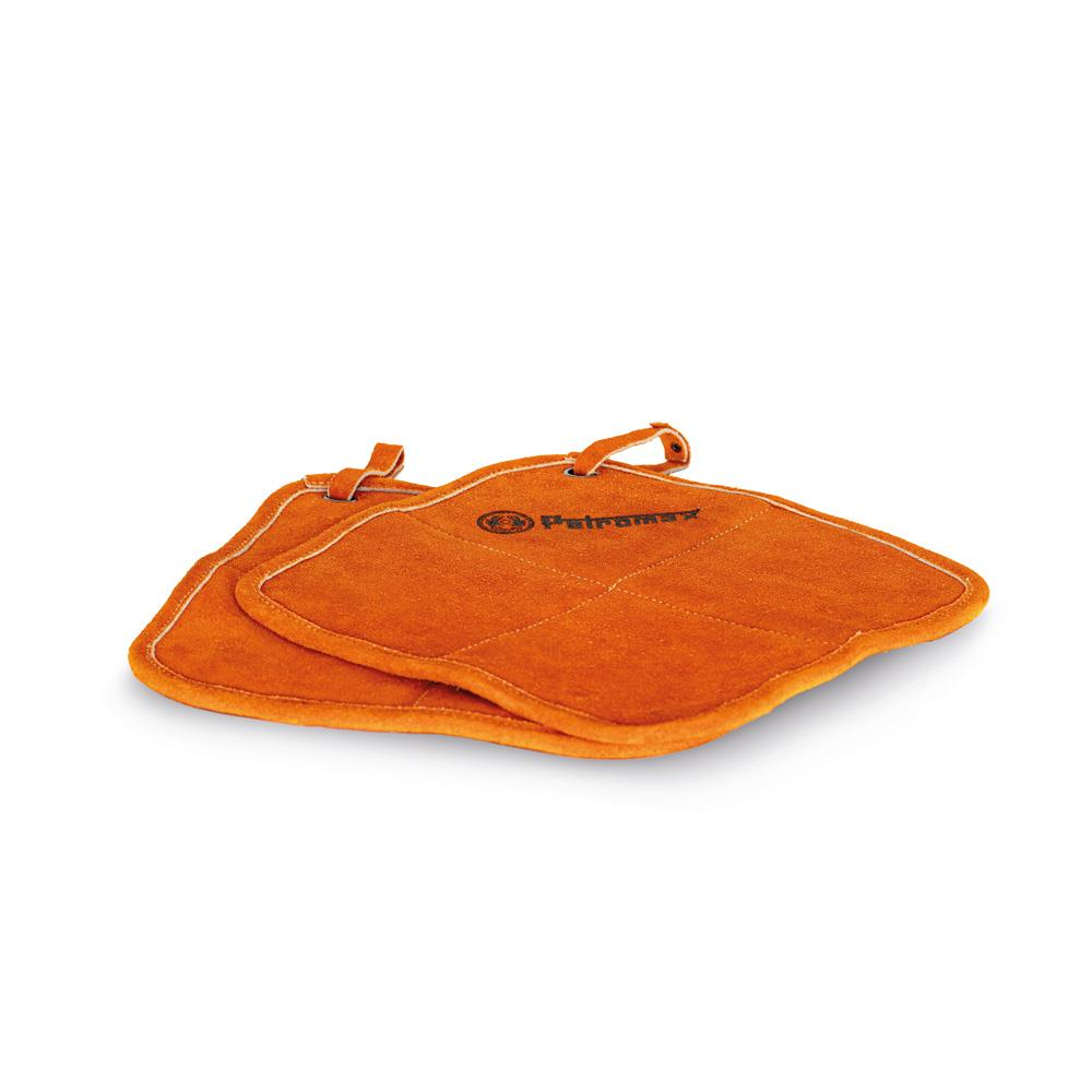 Zwei orange Petromax Aramid Pro 300 Topflappen mit Logo
