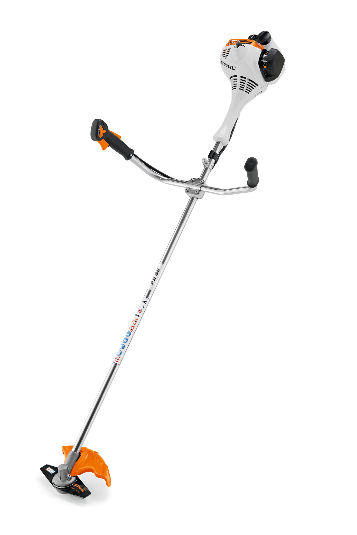STIHL FS 55 Benzin-Motorsense mit Zweihandgriff und Grasschneideblatt auf weißem Hintergrund