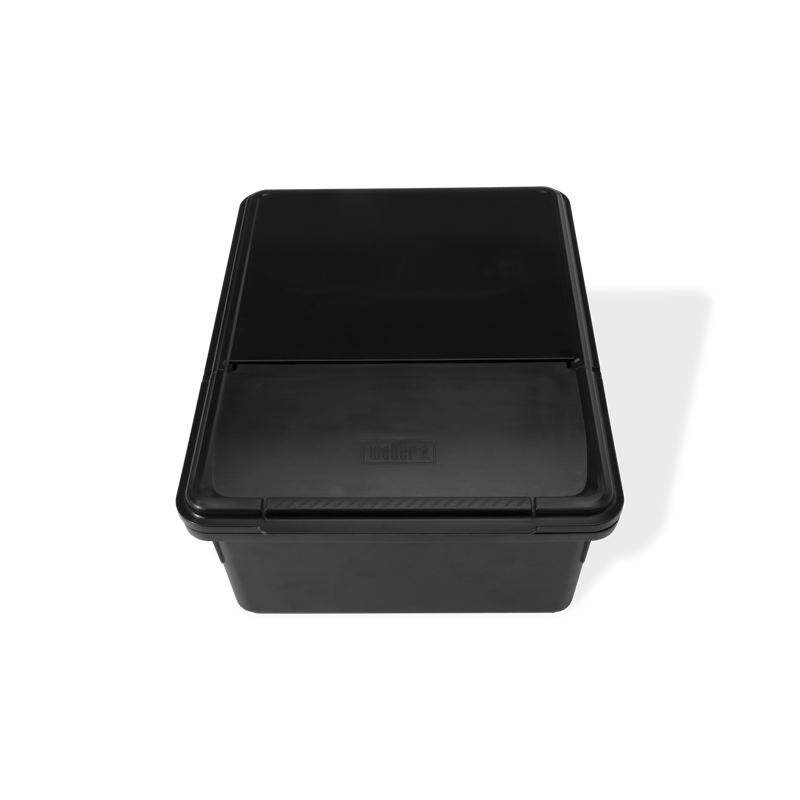 Schwarze Weber Works Outdoor-Aufbewahrungsbox mit geschlossenem Deckel und sichtbarem Logo