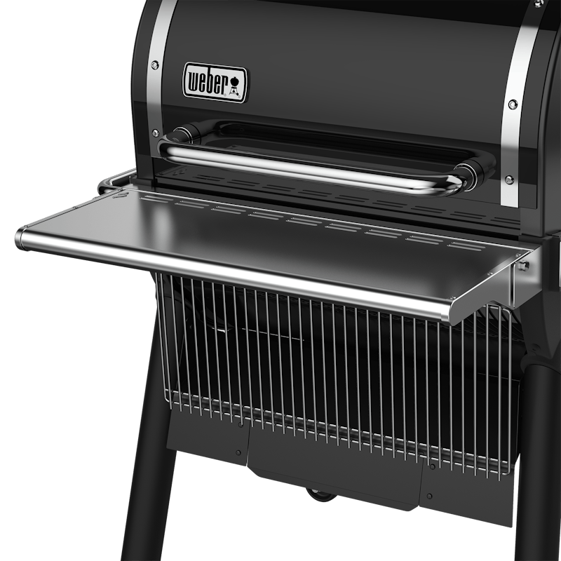 Weber SmokeFire EX4 Grill mit ausgeklapptem Edelstahl-Fronttisch
