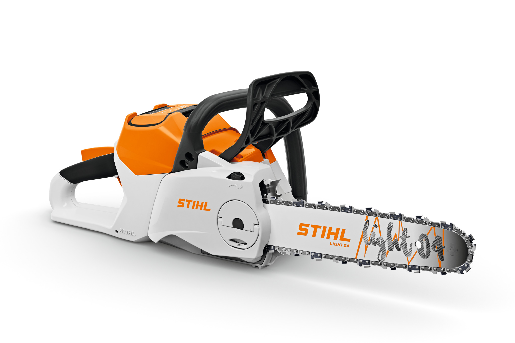STIHL MSA 220 C-B Akku-Kettensäge in Studioansicht mit Fokus auf Schneidgarnitur