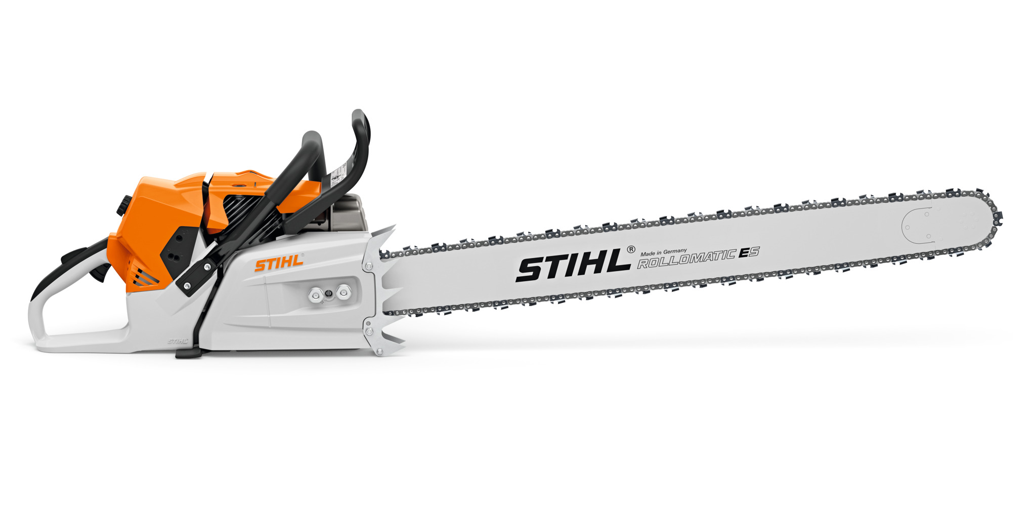 STIHL MS 881 Benzin-Kettensäge auf weißem Hintergrund