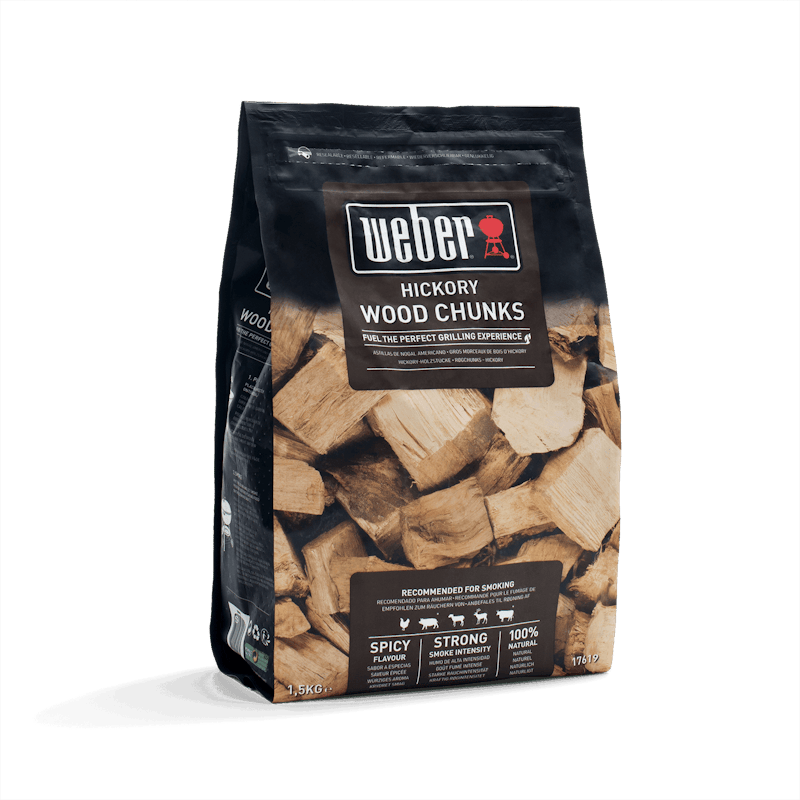 Packung von Weber Hickory Wood Chunks für intensives Raucharoma beim Grillen