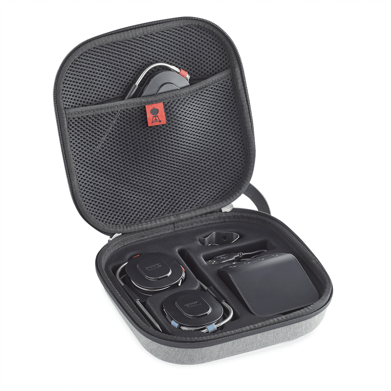Offizielle Weber Connect Tasche geöffnet mit Smart Grilling Hub und Zubehör