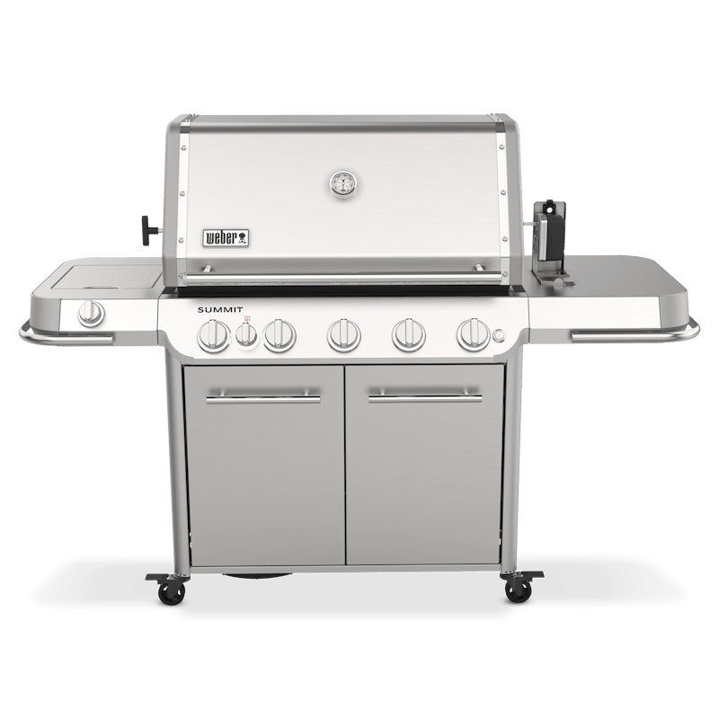 Weber Summit FS38 S Gasgrill aus Edelstahl mit geöffnetem Deckel und sichtbaren Brennern