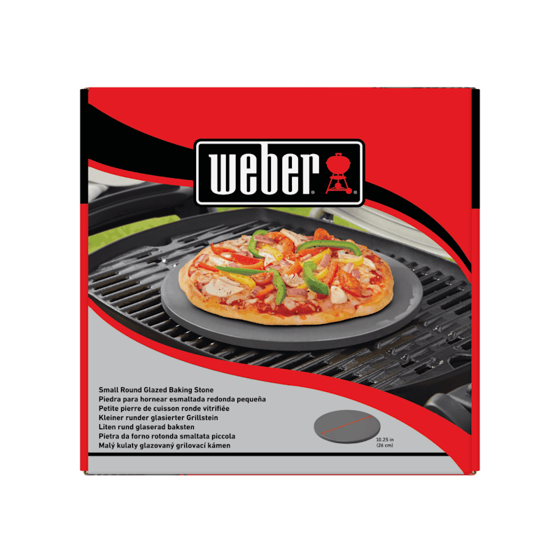 Weber glasierter Pizzastein auf Verpackung mit Pizza auf Grill