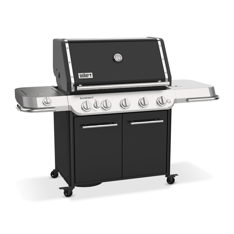 Weber Summit FS38 E Gasgrill in Schwarz mit geschlossenem Deckel und Seitentischen