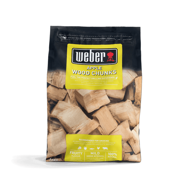Packung Weber Wood Chunks Apfel 1.5kg mit sichtbaren Holzstücken für Grillaroma