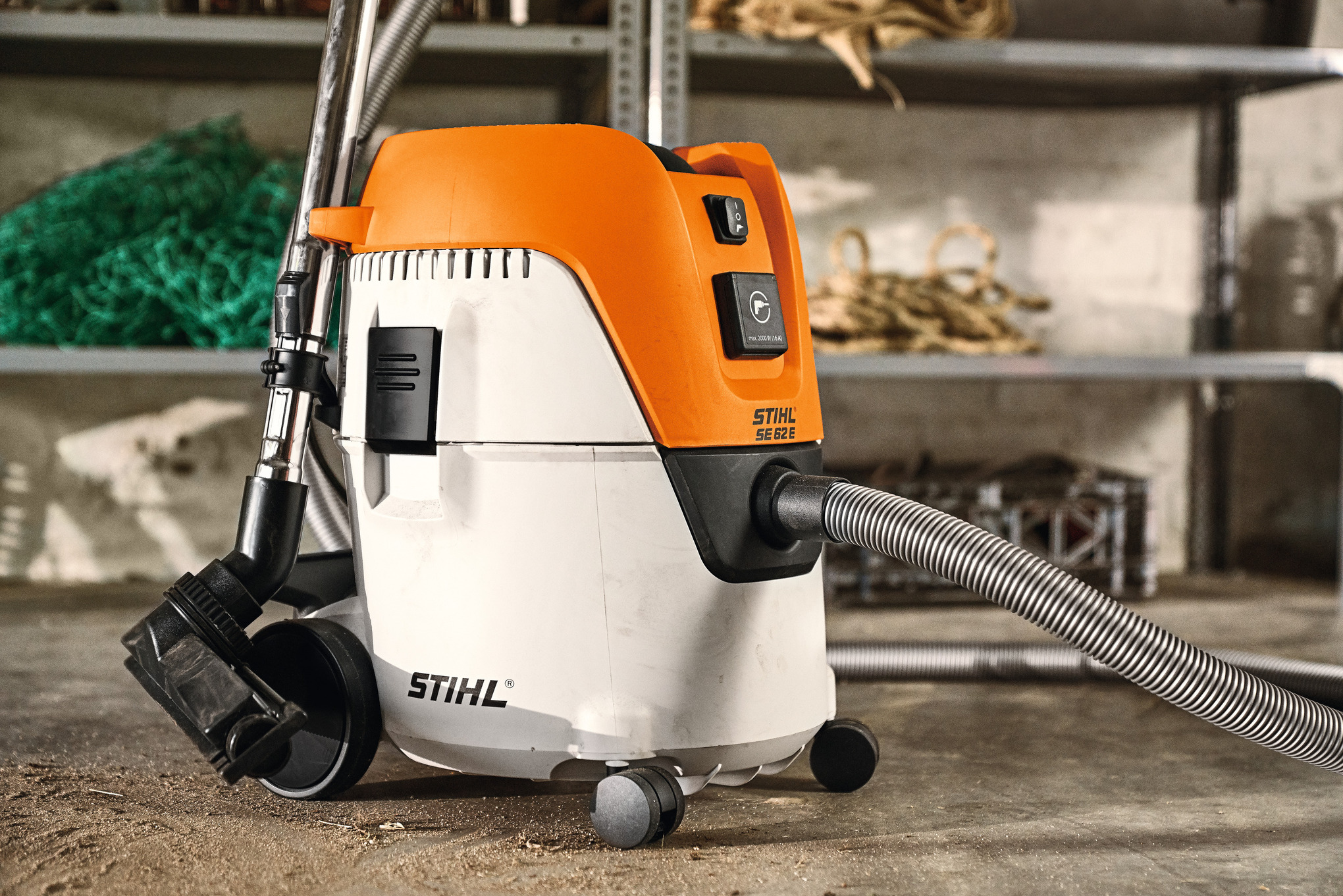 STIHL SE 62 E Elektro-Nass- und Trockensauger in einer Werkstatt